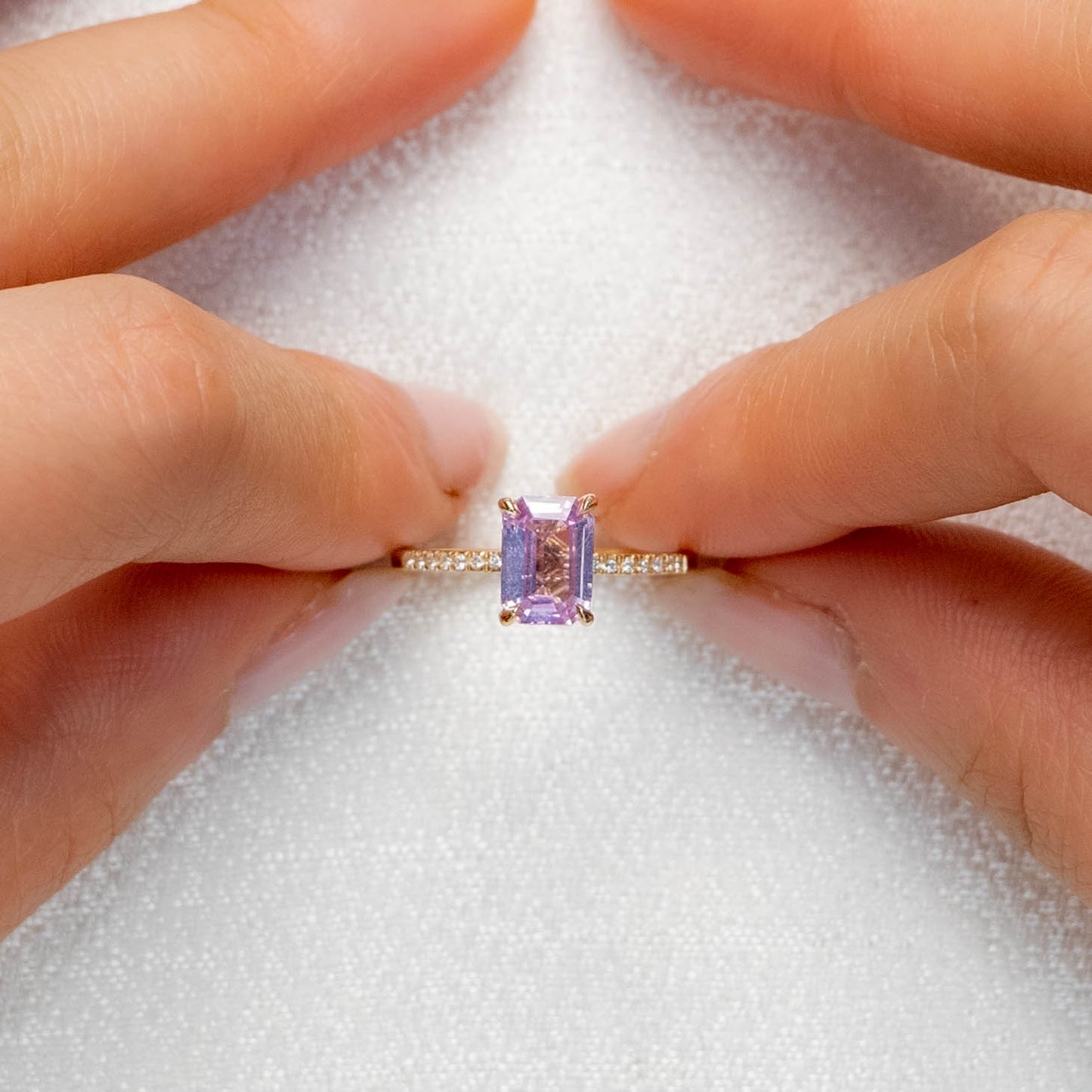 Aurora Solitaire Pavé Ring - Lavender Sapphire & Diamond 1.95